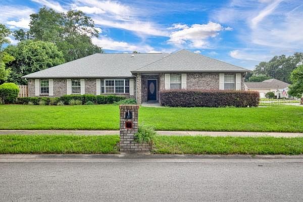 1st image of 828 NE 51st Ave