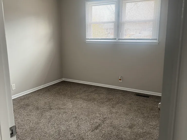 671 Shelton Ct — Photo 5