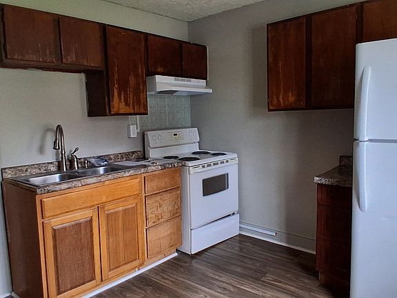 3rd image of 1321 Highland Ave #3