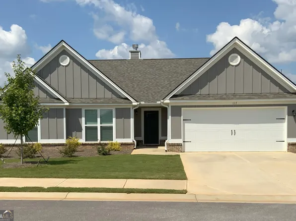 117 Lake Meadows Dr, Winder, GA 30680