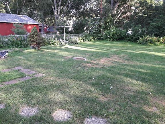 4th image of 2168 County Road F E