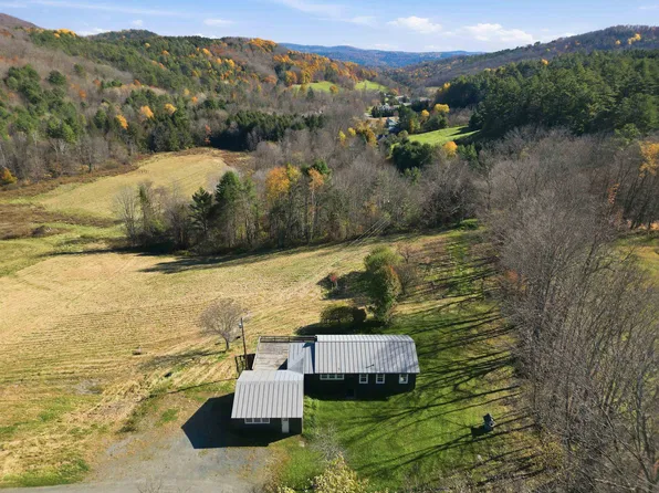 90 Limey Lane, Pomfret, VT 05053