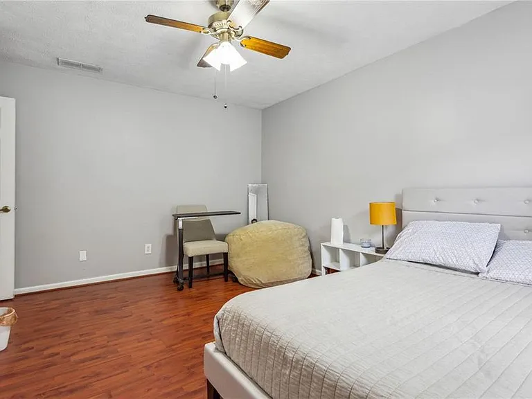 102 Holcomb Ferry Rd — Photo 18