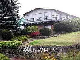124 Lopez Avenue photo 1