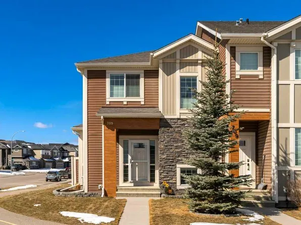705 E Nolan Hill Blvd NW, Calgary, AB T3R 0V9