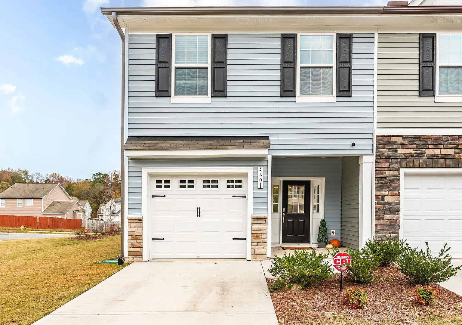 Available September 28 - Stylish and Spacious 3 Bedroom, 2.5 Bathroom Townhome w/ Garage! — Photo 1