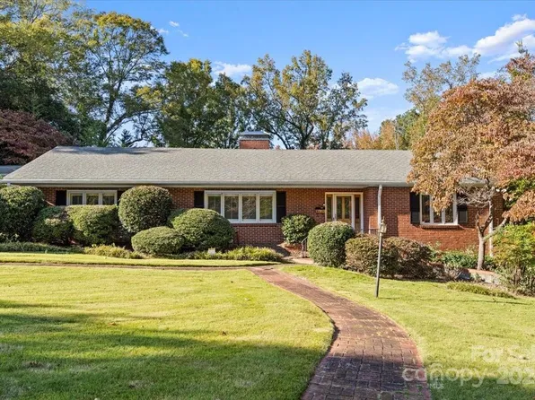 706 Crescent Dr, Lancaster, SC 29720