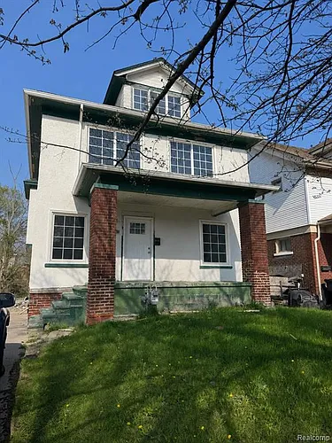 9024 Quincy St Photo 1