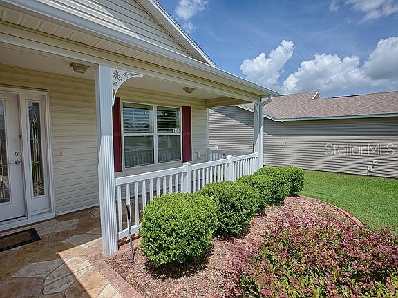 2nd image of 2392 Carriage Hill Way