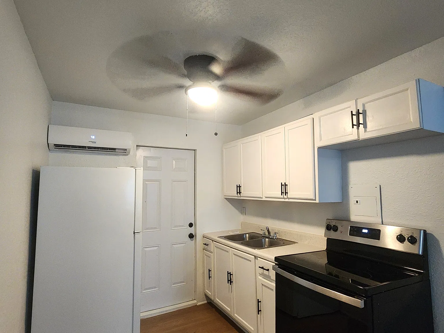 2996 Francis Ave — Photo 3