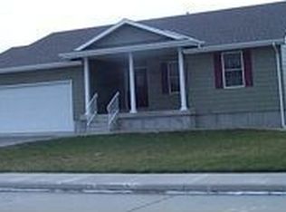 923 E South St, Grand Island, NE 68801