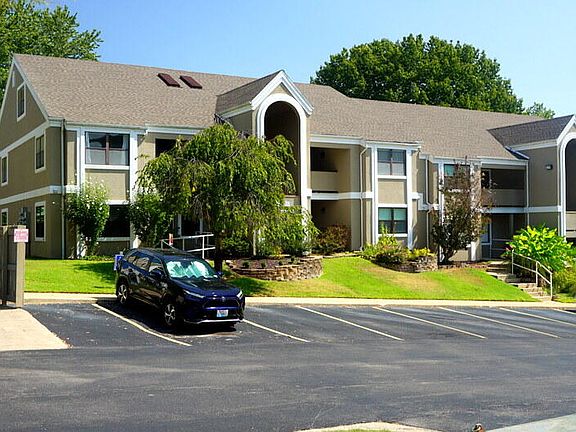 3rd image of 281 Wimbledon Drive #1 BLDG 62