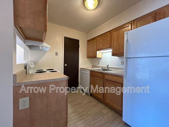 2nd image of 1300 E H St #7