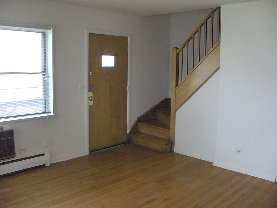 1st image of 2113-15 Darrow Ave #2115B
