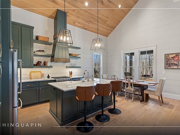 3rd image of 44 Gather Point Road