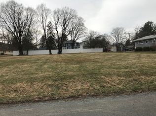 2 Coolidge Ct, Califon, NJ 07830