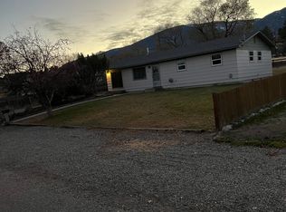 112 9th St, Salmon, ID 83467