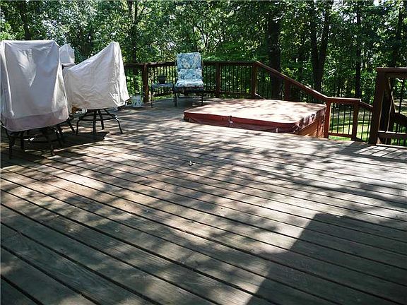 Deck with Hot tub