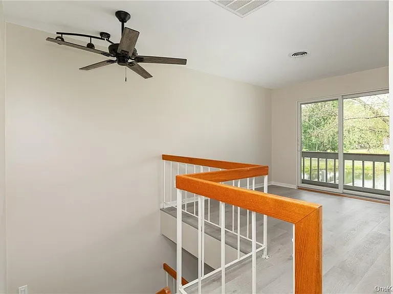 21 Pond Dr W — Photo 20