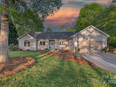 300 Yacht Rd, Mooresville, NC, 28117