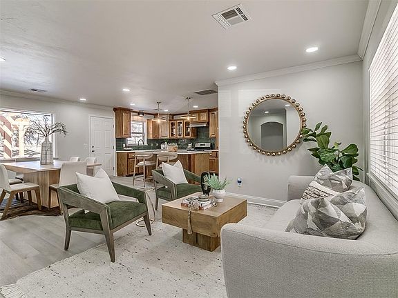 5th image of 9817 Village Dr
