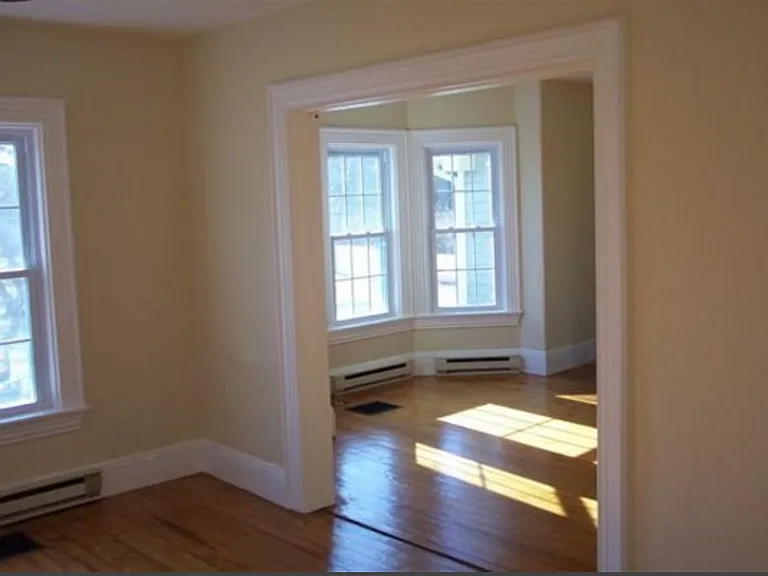76 Dudley Rd — Photo 6
