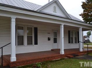 500 E Hill St, Benson, NC 27504