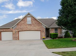 932 N Travis St, Republic, MO 65738