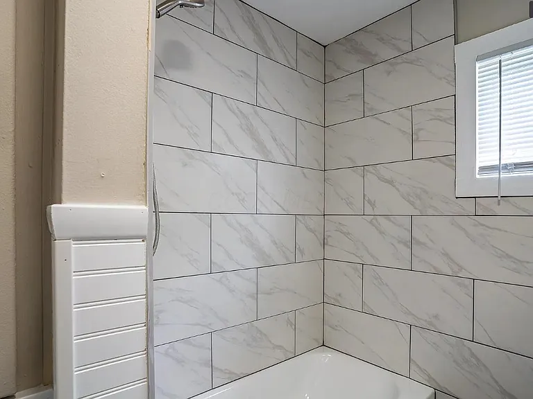 2364 Brentnell Blvd — Photo 16