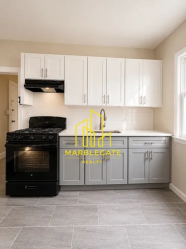 45-47 Fuller Pl #22R Photo 1