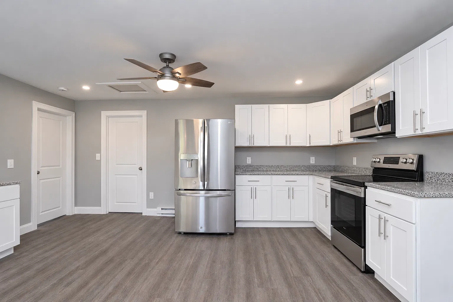 2 bed, 1050 sqft, $1,700 — Photo 4