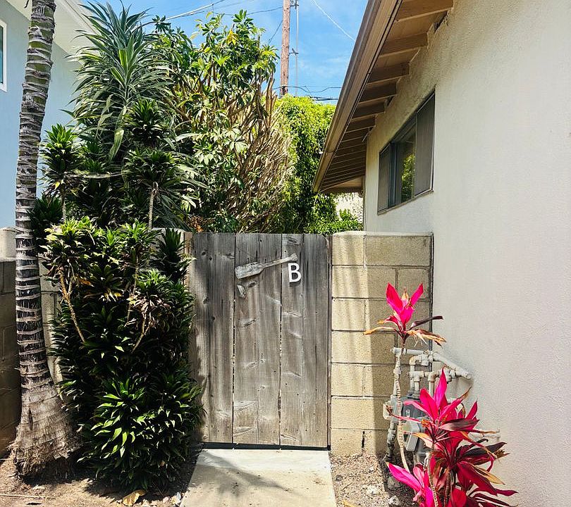 1st image of 236 Avenida Santa Barbara