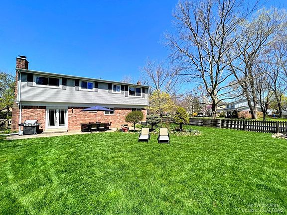 4th image of 2894 Baylis Dr