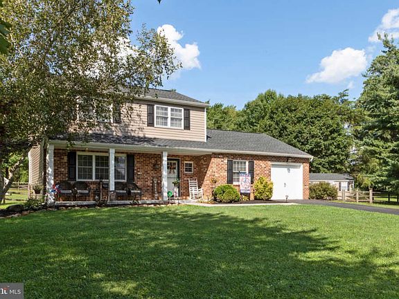 4th image of 3806 Elizabeth Dr