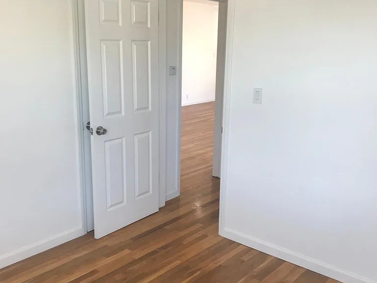 1431 S Fairfax Ave #2 — Photo 22