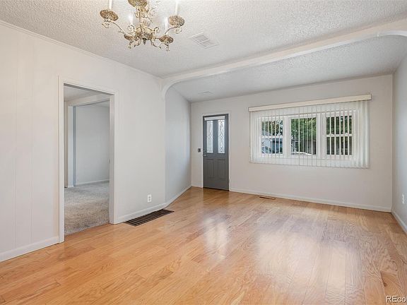 4th image of 269 N 8th Ave