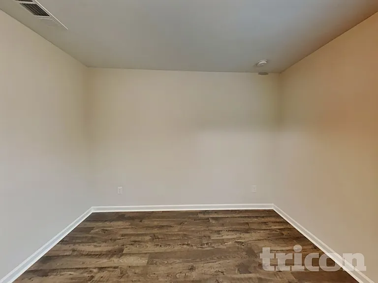 305 Knowles Pl — Photo 10