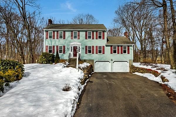 2nd image of 7 Stonybrook Dr