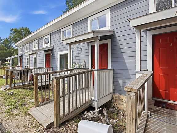 3rd image of 1108 W McCarty Ln #B