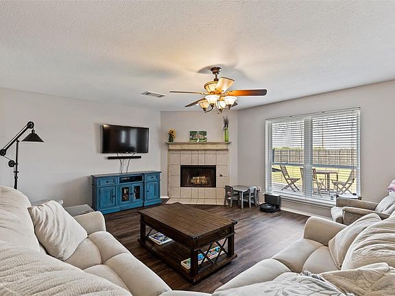 5th image of 1818 Summer Glen Ct