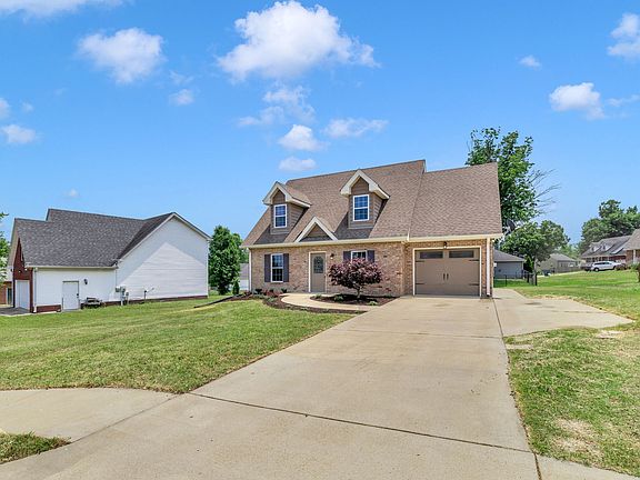 2nd image of 522 Bonnie Oak Ct