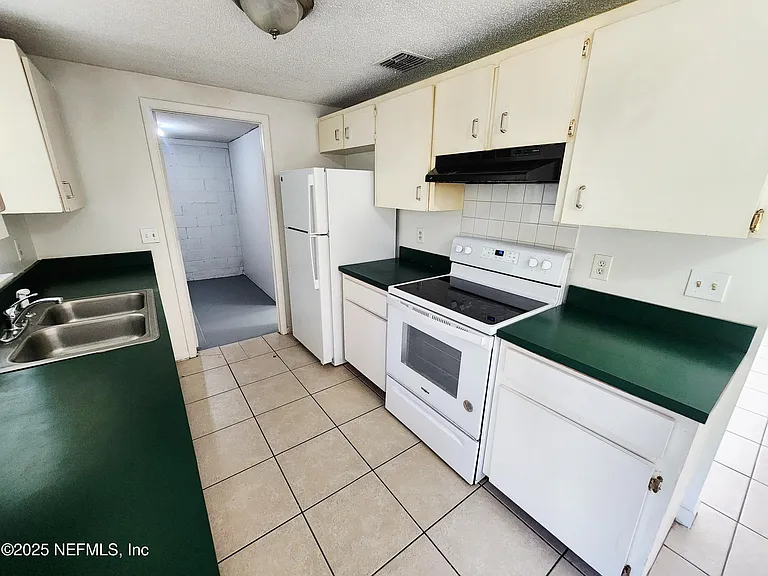 7127 Prellie St — Photo 7
