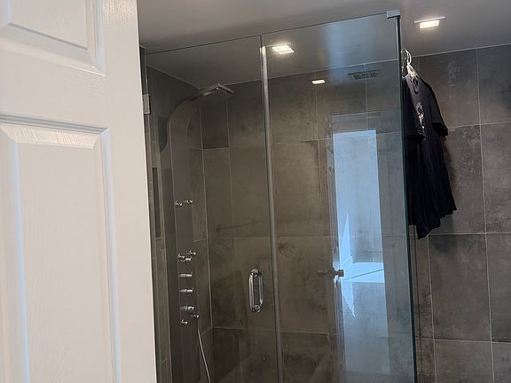 3rd image of 6940 Miami Gardens Dr #126