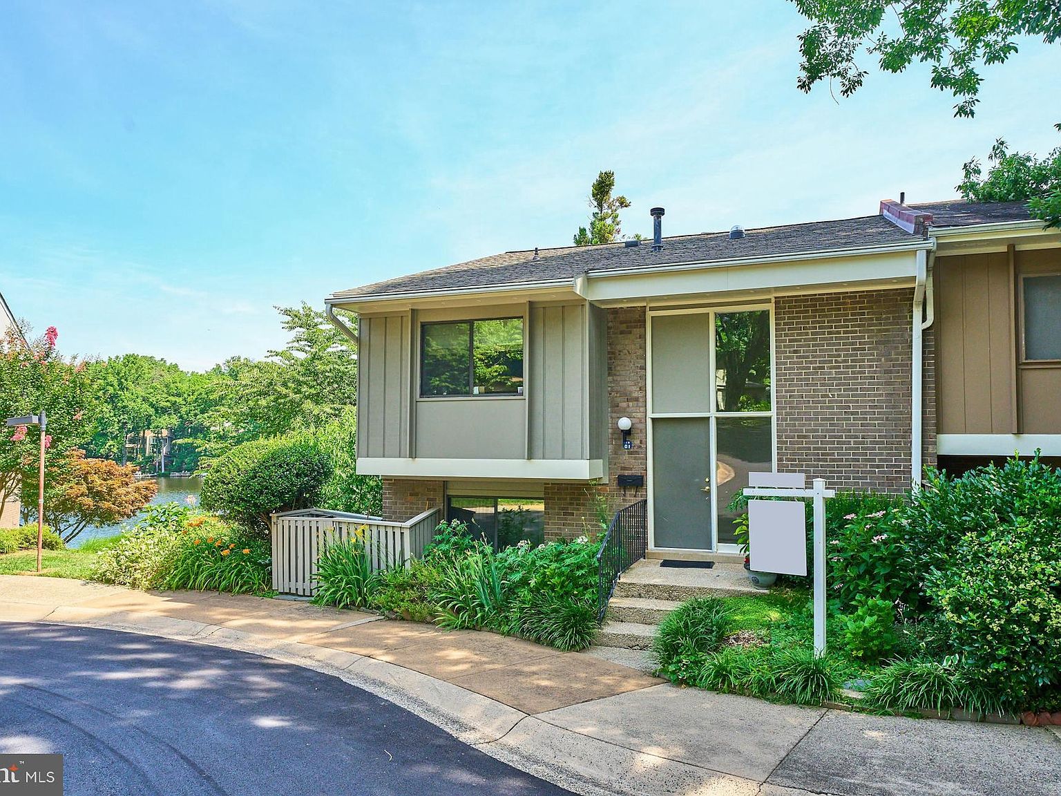 Green Point Rd Reston Va 1601 Greenbriar Ct, Reston, VA 20190 | Zillow