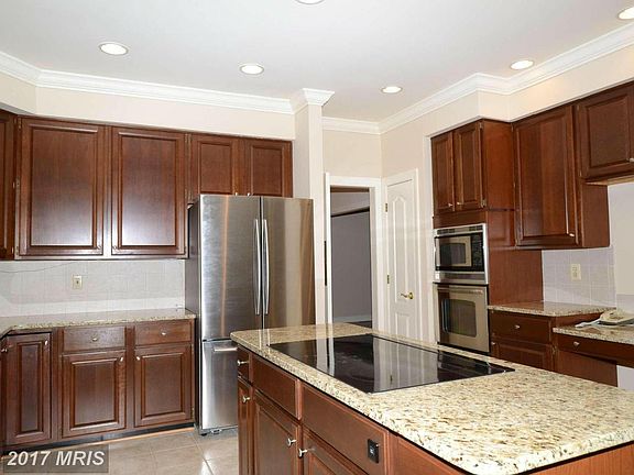 4th image of 10121 Homar Pond Dr