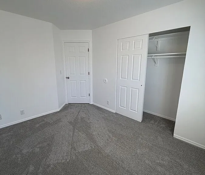 3924 W Dunkeld St #UPSTAIRS — Photo 19