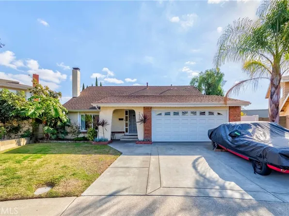 9894 Spruce Ct, Cypress, CA 90630