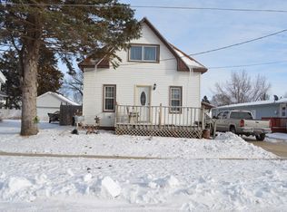 906 Monroe St, La Porte City, IA 50651