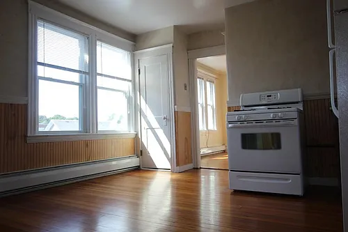 14 Chase St #4 Photo 1