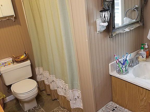 bathroom (updated since pic)